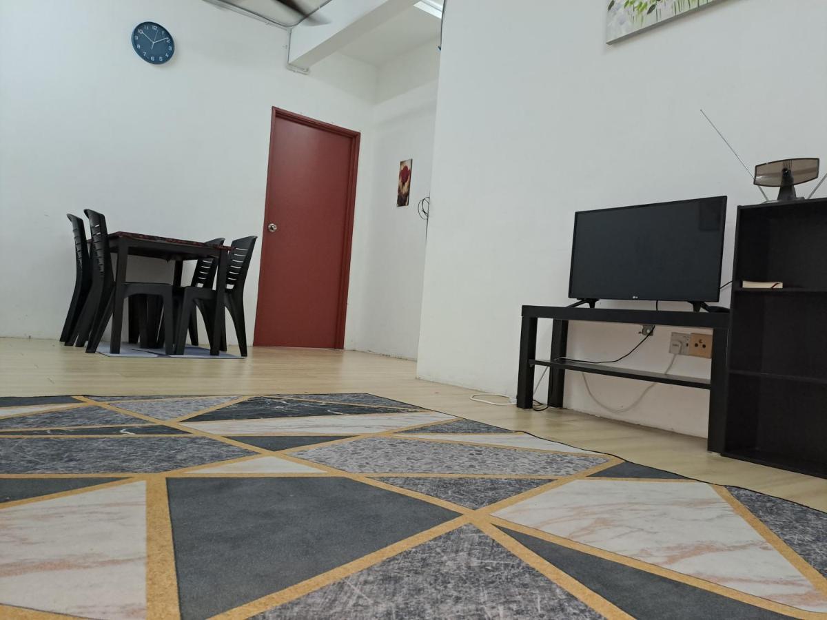1201 Apartment Ladang Tok Pelam Tepipantaibatuburuk Kuala Terengganu Exterior photo